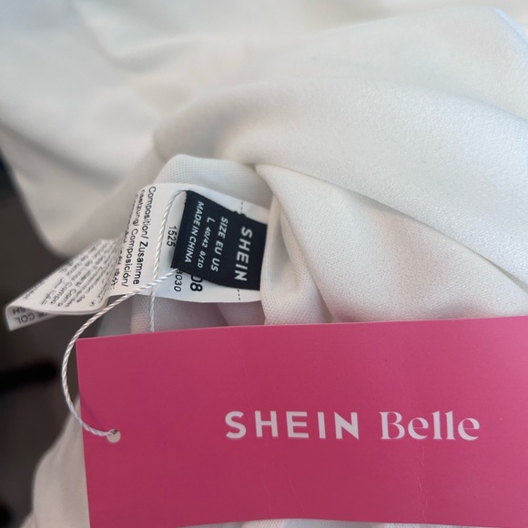 Never worn bridal dress. Size L. Tags on. - Picture 4 of 6